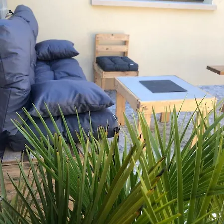 Charmante Maisonnette Avec Terrasse A 100m De La Holiday home Langrune-sur-Mer