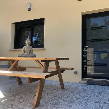 Charmante Maisonnette Avec Terrasse A 100m De La Vakantiehuis *